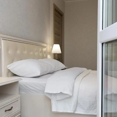 Apartament Квартира 2 Спальни И Гостиная Рядом С Метро *